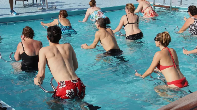 Aquabike : bienfaits réels, calories et limites à connaître