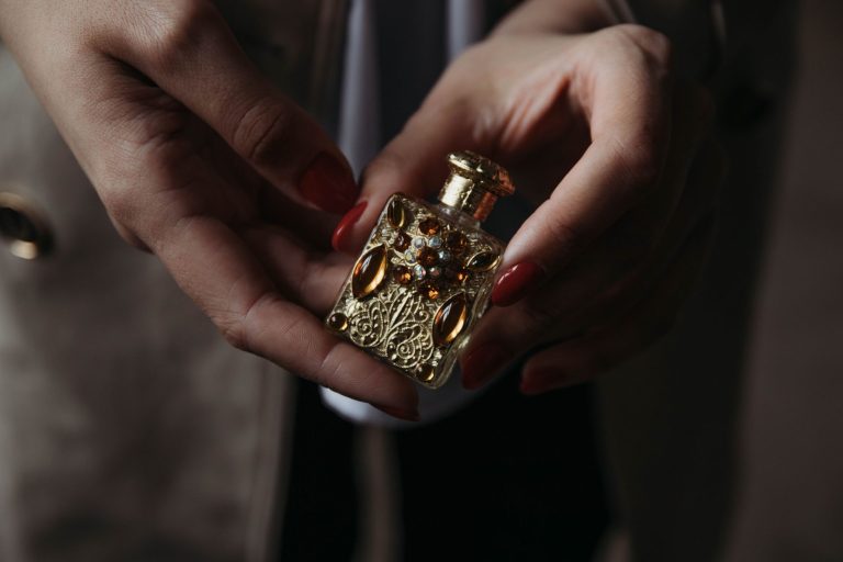 Parfum inspiré d&rsquo;Olympéa : ce que vaut la vanille salée