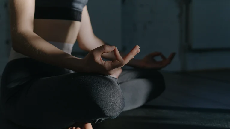 Bandha yoga : les trois verrous, pas à pas et limites
