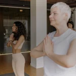 Hot yoga : styles, déroulé de séance et précautions